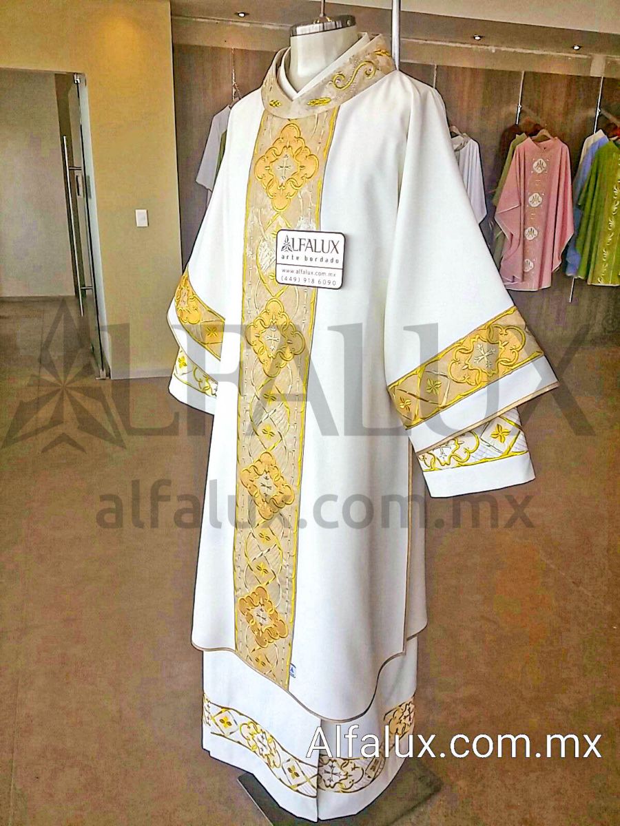 02 ROYAL Blanco Brocado Dalmatica DOBLE RAYA MANGAS 043